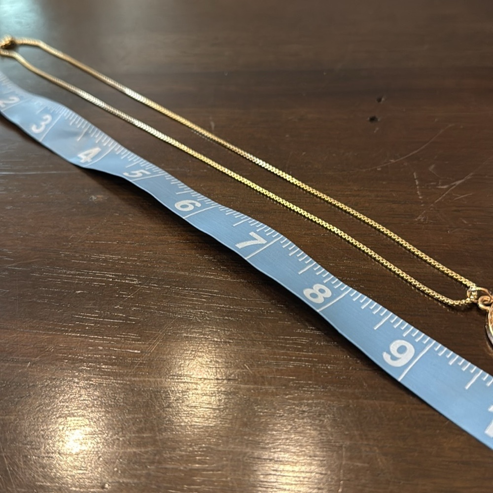 Gold and Cream Pendant Necklace - Picture 4 of 4